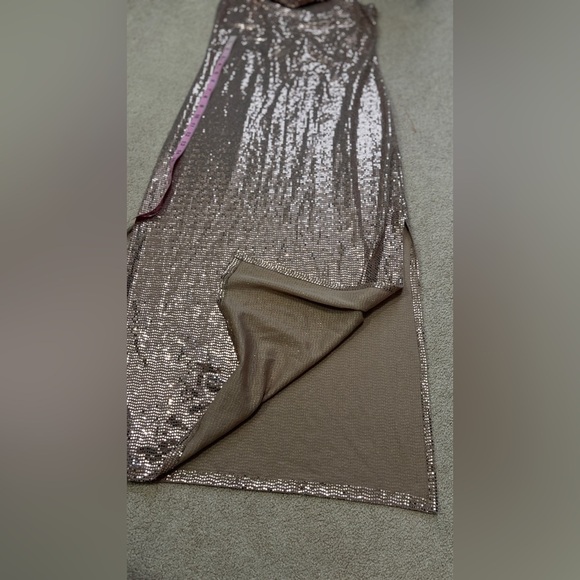 ✨ Bebe Metallic Sequin Slip Dress – Size L ✨ Rose Gold| New Without Tags - Picture 10 of 12